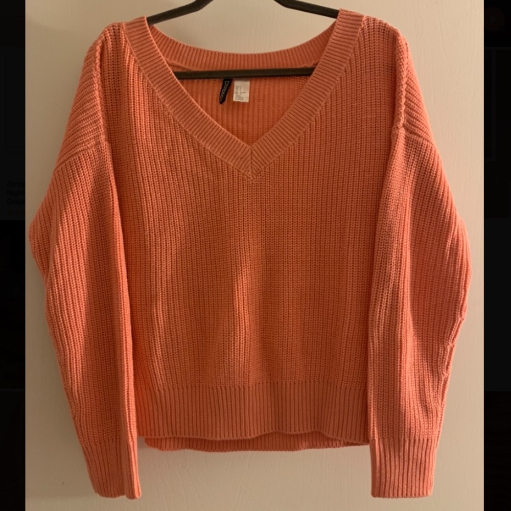 H&M Coral V-neck Sweater Small